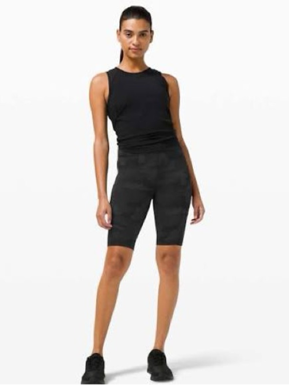 Lululemon Invigorate High-Rise Short 8" - Heritage Camo (Size 0)